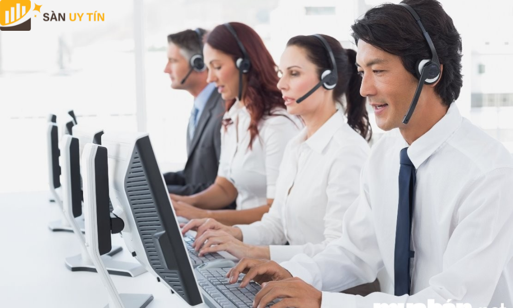 Sàn có một đội ngũ nhân viên chuyên nghiệp để giải đáp yêu cầu của trader 