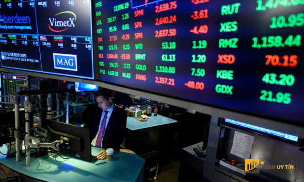 Thị trường chứng khoán tăng mạnh với tâm điểm là các cuộc đàm phán về trần nợ