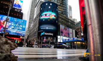 Phố Wall giảm điểm khi cổ phiếu công nghệ giảm làm lu mờ đà tăng của cổ phiếu khác