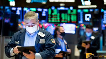 Chứng khoán Mỹ sụt giảm trước triển vọng lãi suất tăng cao hơn