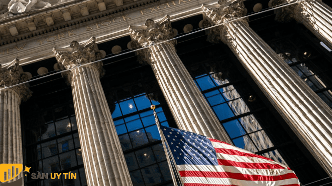 Chứng khoán tương lai tăng nhẹ để bắt đầu một tuần thu nhập bận rộn