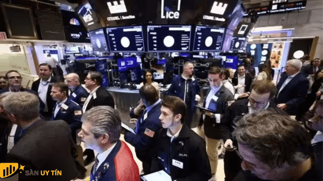 Chứng khoán Mỹ giảm khi đóng cửa giao dịch - Dow Jones giảm 0,65%