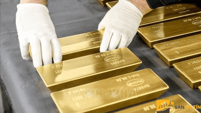 Giá vàng thách thức mức kháng cự kỹ thuật quan trọng, AUD/USD cố gắng đột phá tăng giá