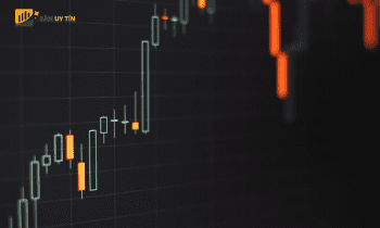 Phố Wall lao dốc hiếm hoi sau đợt phục hồi lớn