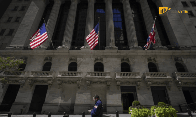 Phố Wall đóng cửa trái chiều sau 7 tuần tăng liên tiếp