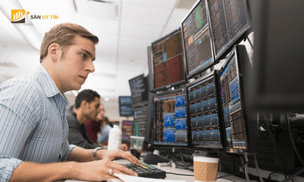 Nasdaq Composite đóng cửa cao hơn 2% nhờ sự hồi sinh của cổ phiếu công nghệ