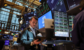 Cổ phiếu Phố Wall kết thúc phiên giao dịch không đổi với tâm lý suy yếu do Moody’s hạ cấp