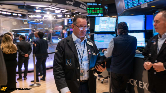 S&P 500, Nasdaq tăng vọt lên mức kỷ lục mới, khép lại sự trở lại đáng kinh ngạc trong quý 2